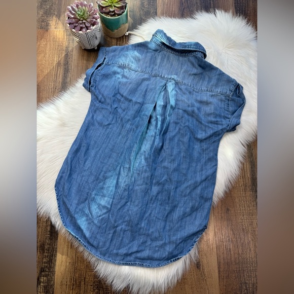 Cloth & Stone Lace Up Chambray Denim Shirt - Picture 4 of 4